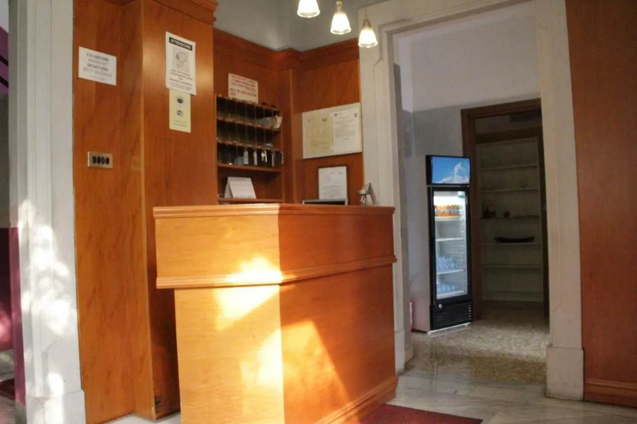 Hotel Ca' Grande Milán 0*,