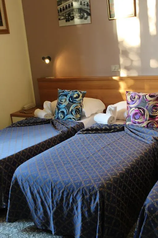 Ca' Grande Hotel Milão 0*,  Itália